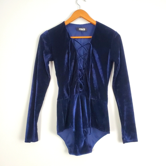 REFORMATION Avalon Velvet Lace Up Bodysuit - Picture 2 of 8